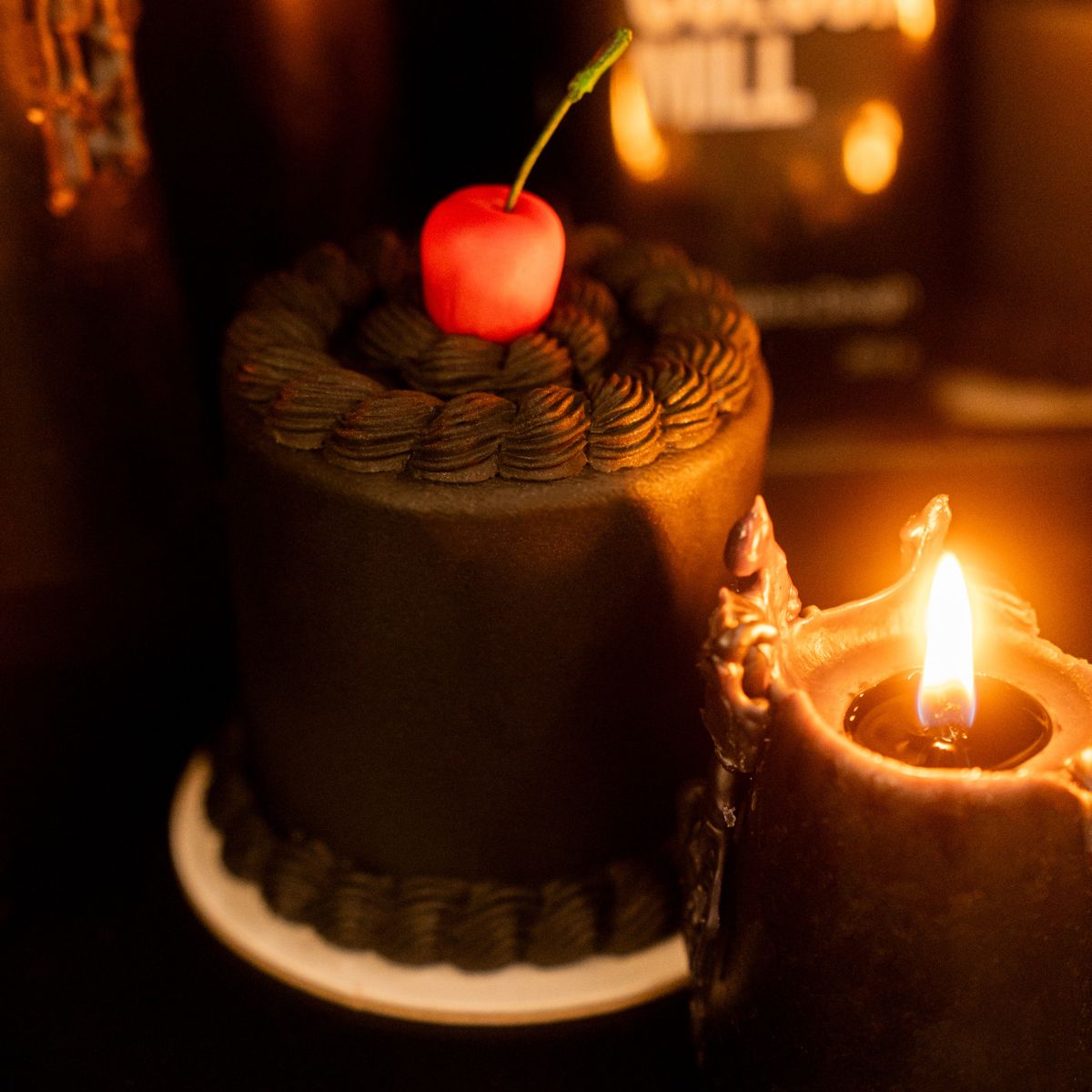 Colour Mill Pâte à Sucre Decorators Dough Noir 250g