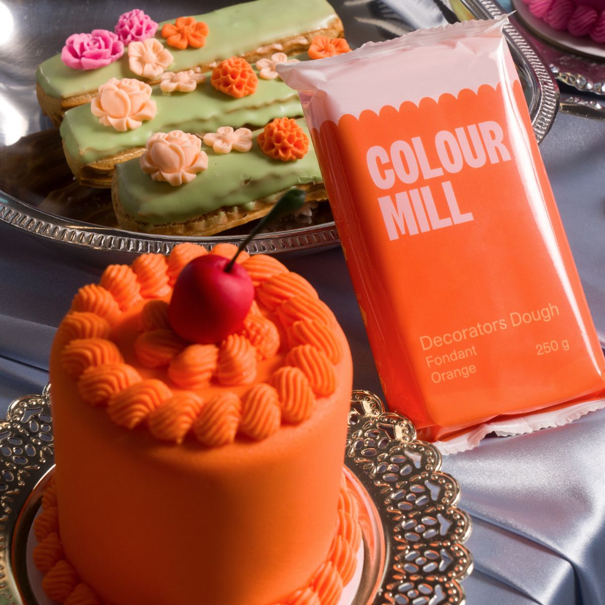 Colour Mill Pâte à Sucre Decorators Dough Orange 250g