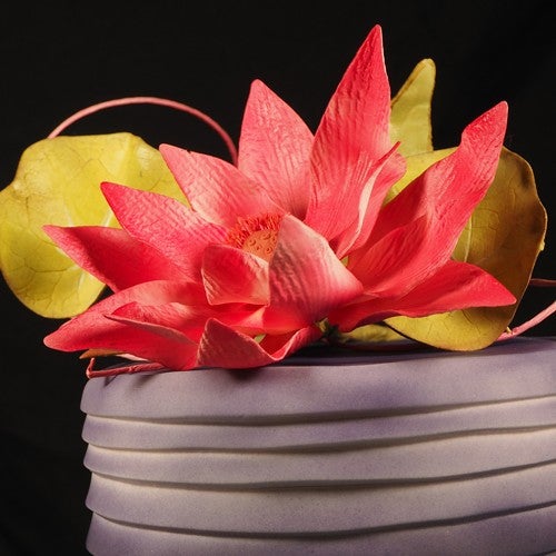 Glutenvrije brownie taart met lotus bloem