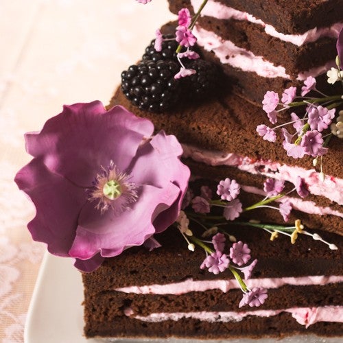 Brownie stapel taart met bloemen