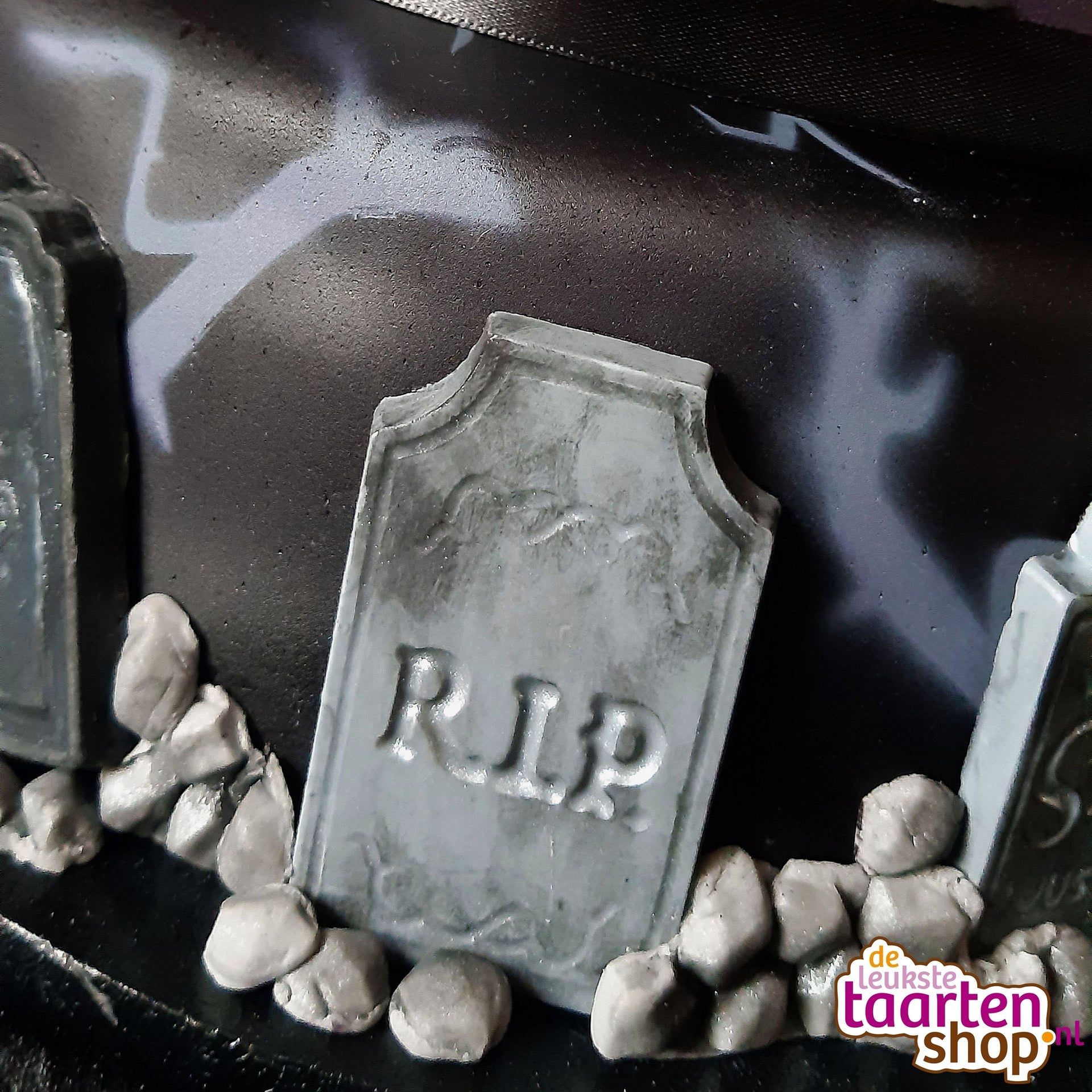 Halloween Cake “Eat, Drink & Be Scary” van Dorien's Bakery