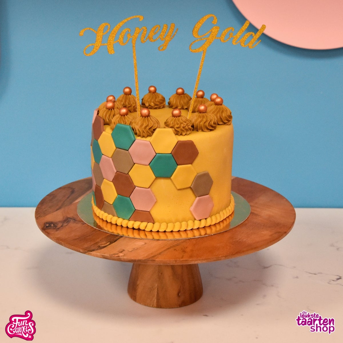 Honey Gold Kleur van het Jaar Taart