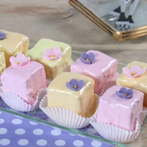Petit fours