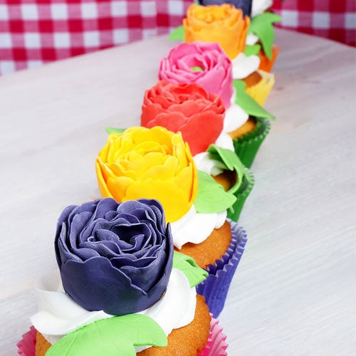 Vrolijke Cupcakes met Grote Bloemen