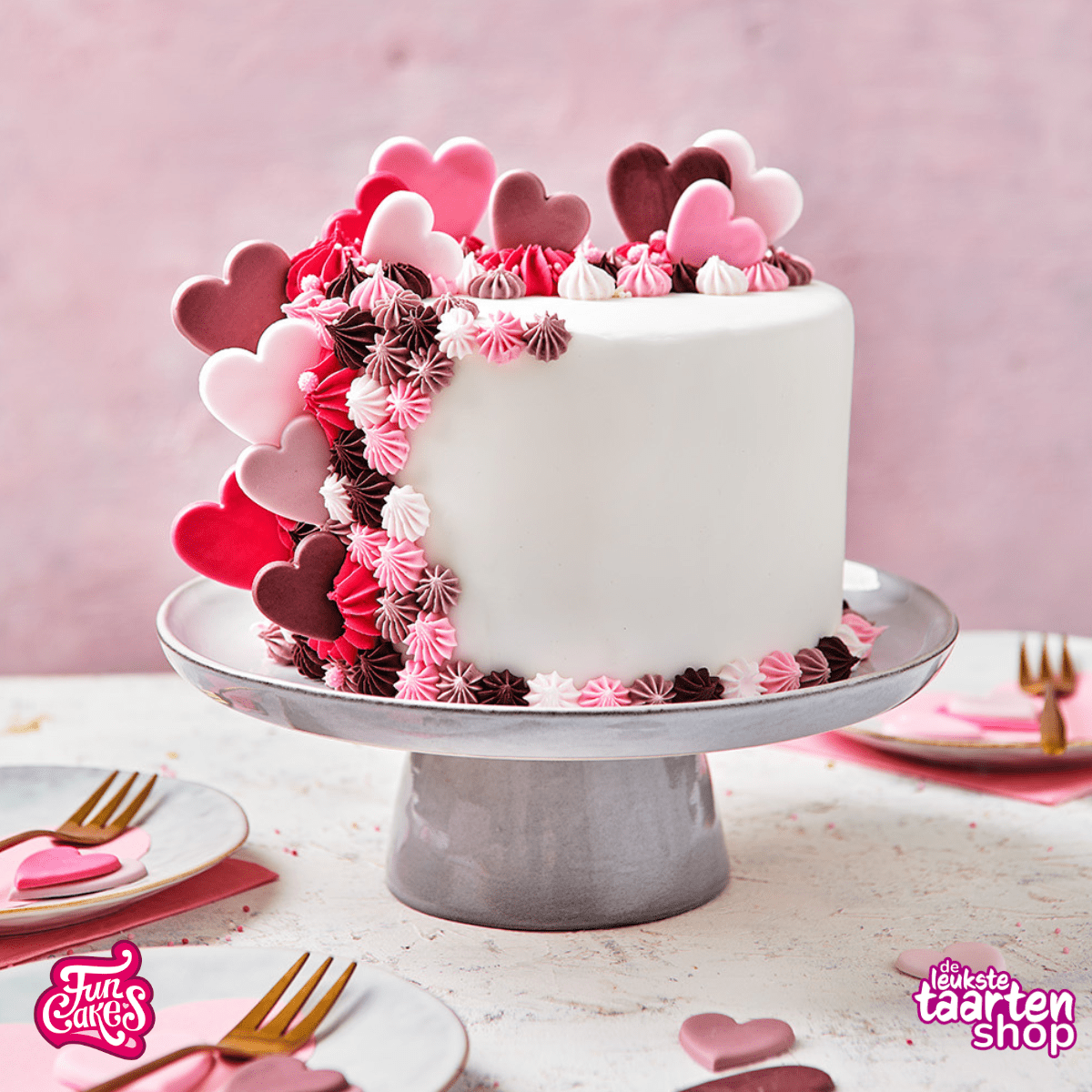 Liefde Taartje met Fondant Hartjes