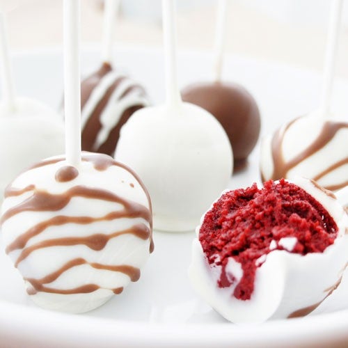 Red velvet cake pops