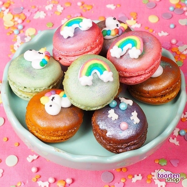 Unicorn macarons