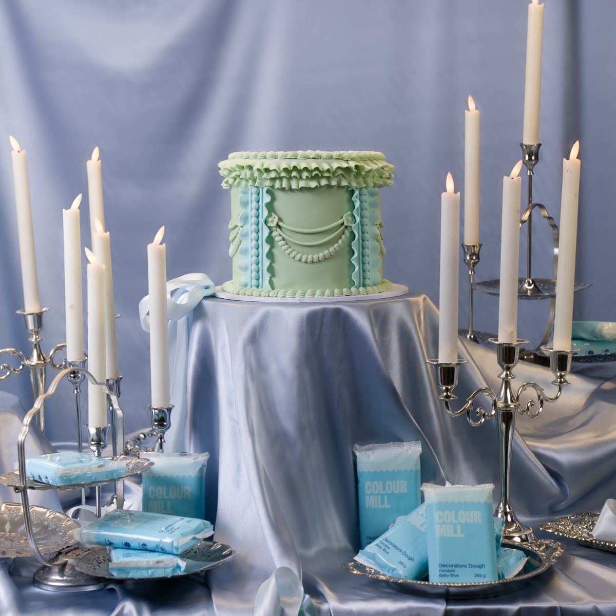Colour Mill Pâte à Sucre Decorators Dough Bleu Bébé 250g