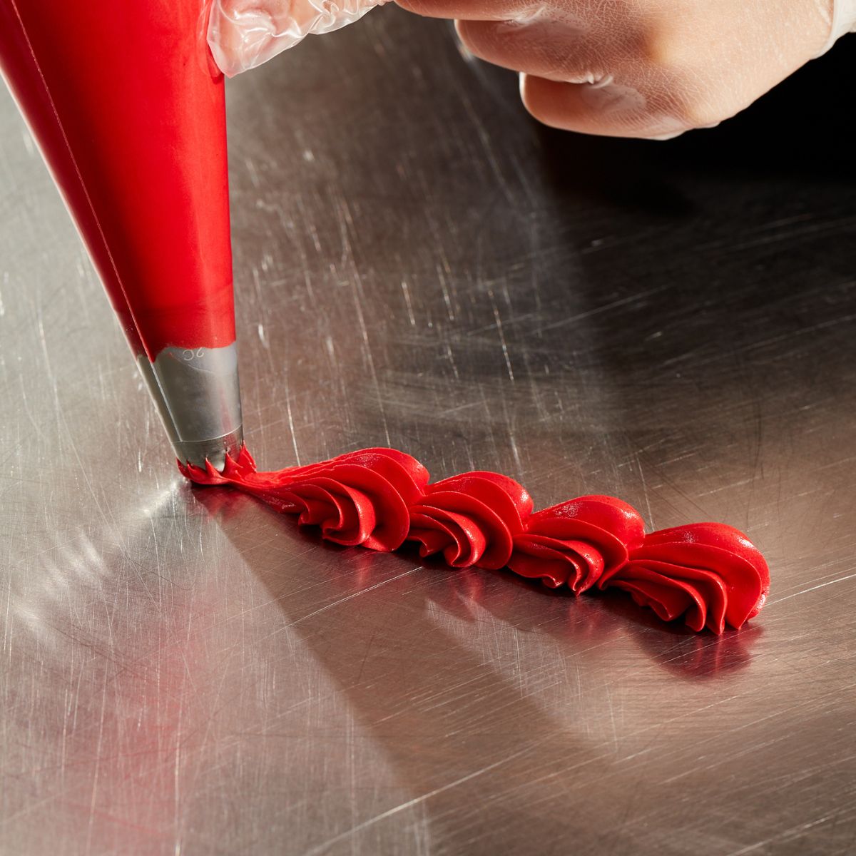 Colour Mill Piping Tip - 2C M Drop Flower