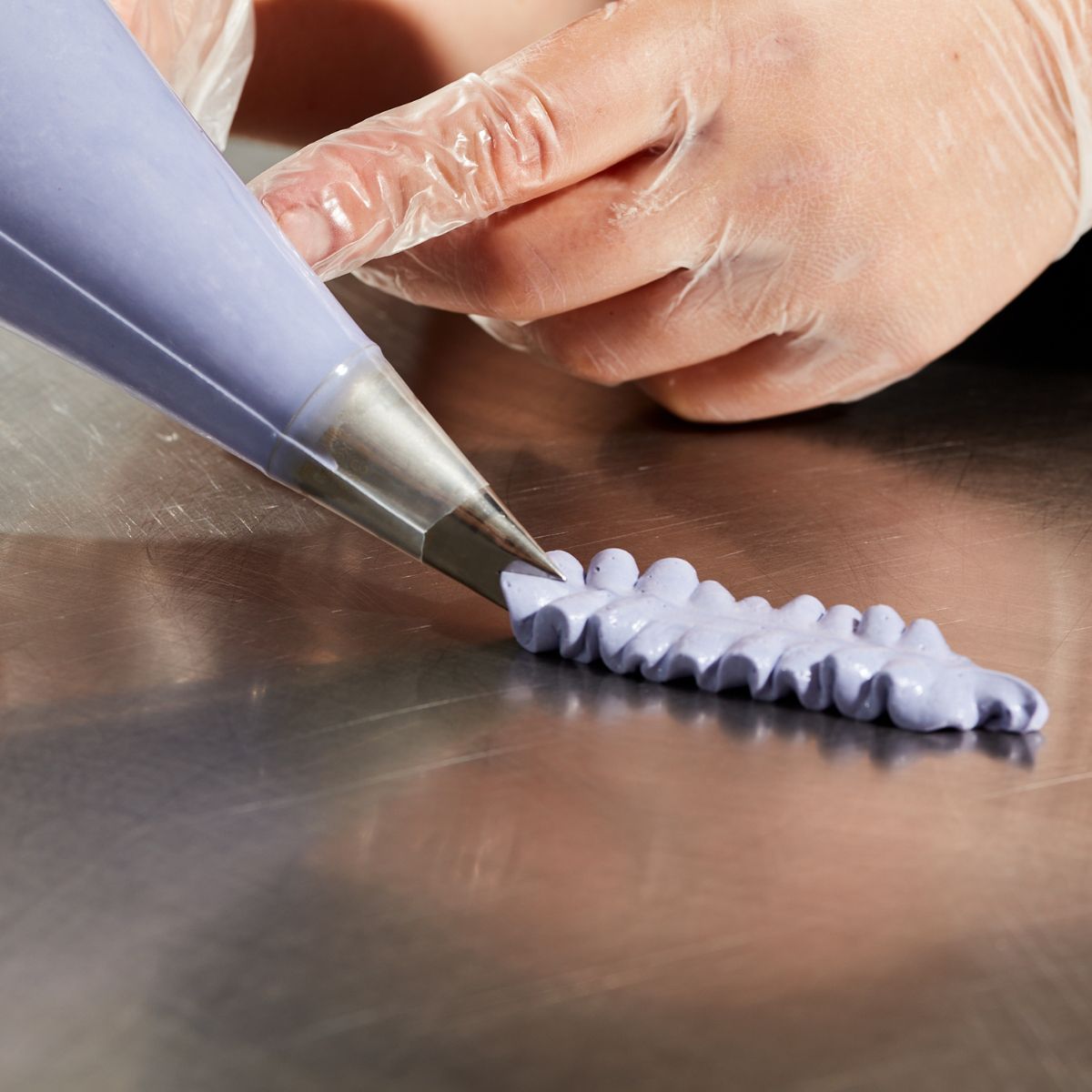 Colour Mill Piping Tip - 353M Leaf