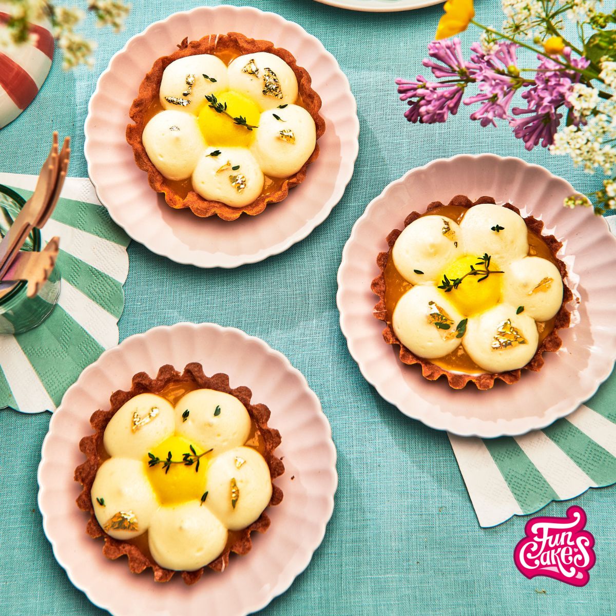 Tartelettes met lemon meringue bavarois